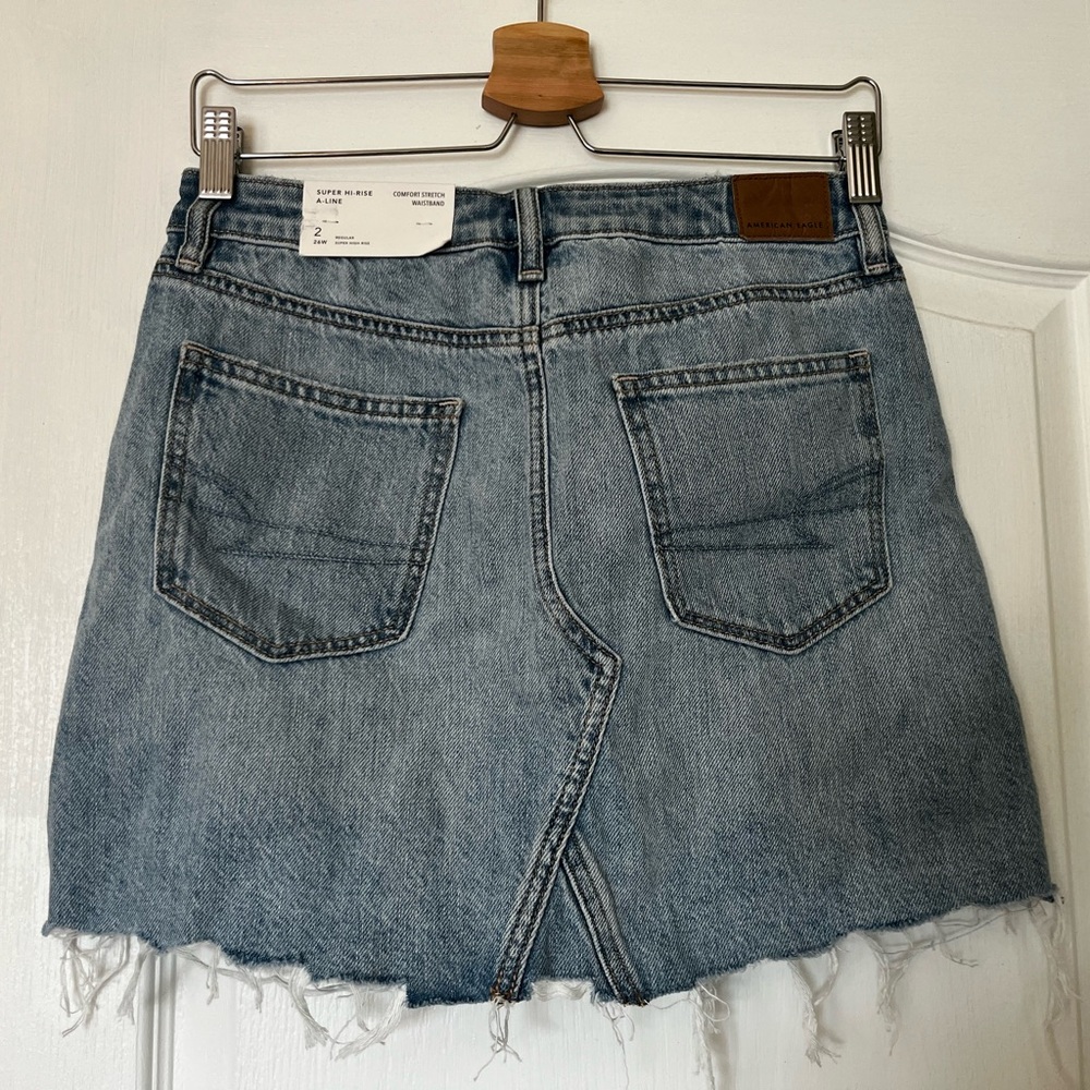NWT, American Eagle denim miniskirt - Picture 4 of 8
